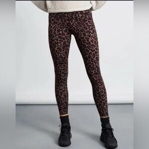 Becca high waist wunder under leggings for yoga gym, size m vuori alo lululemon